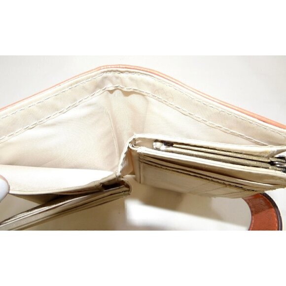 SAFE KEEPER orange, peach color bi-fold women's wallet approx 5.5 x 3.75" closed - Picture 4 of 6